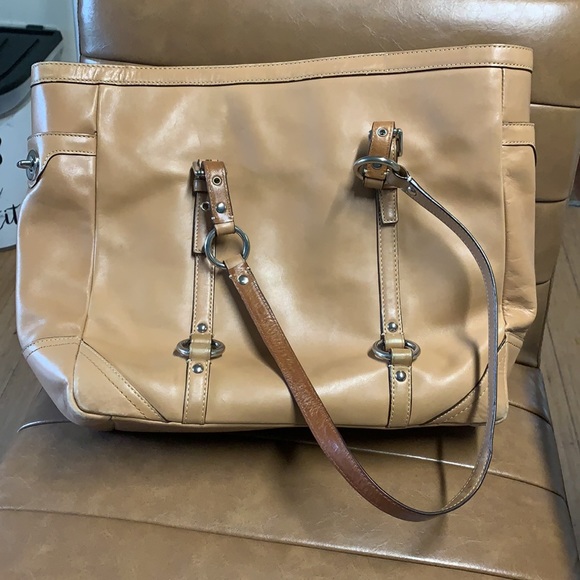Vintage Coach Tan Leather Tote bag - Picture 2 of 15